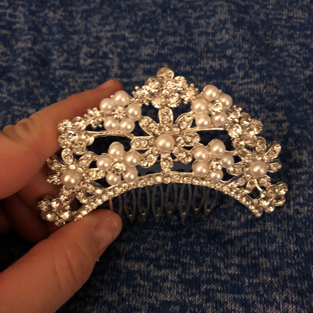 Crystal and Pearl Tiara Comb